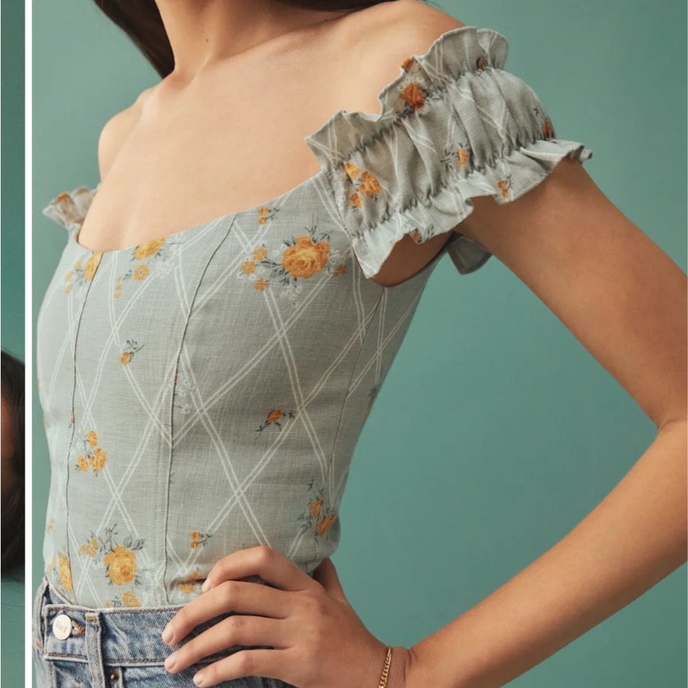 Alcove 100% Linen Off-Shoulder Top